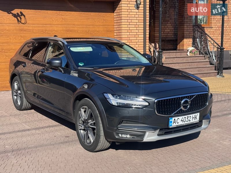 Volvo V90 Cross Country 2020