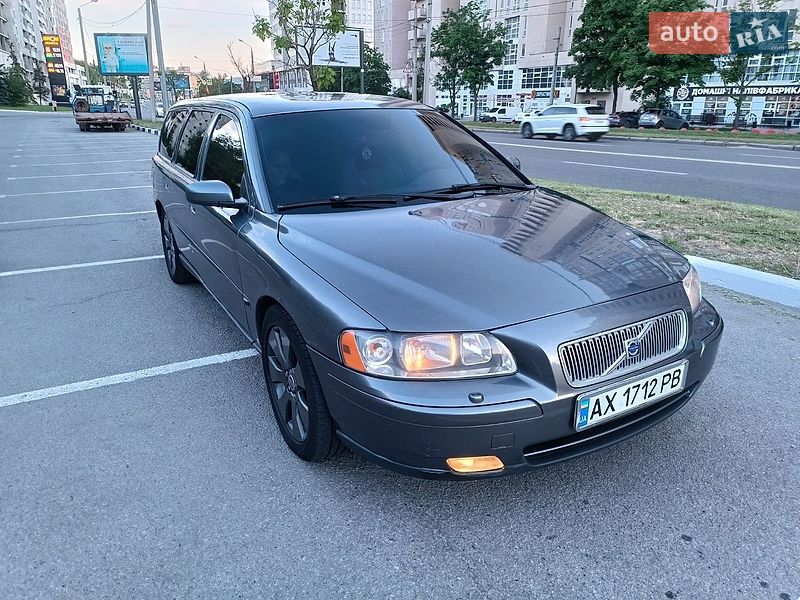 Volvo V70 2005