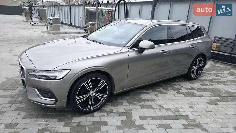 Volvo V60 2019
