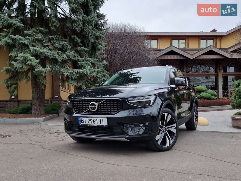 Volvo XC40 2024