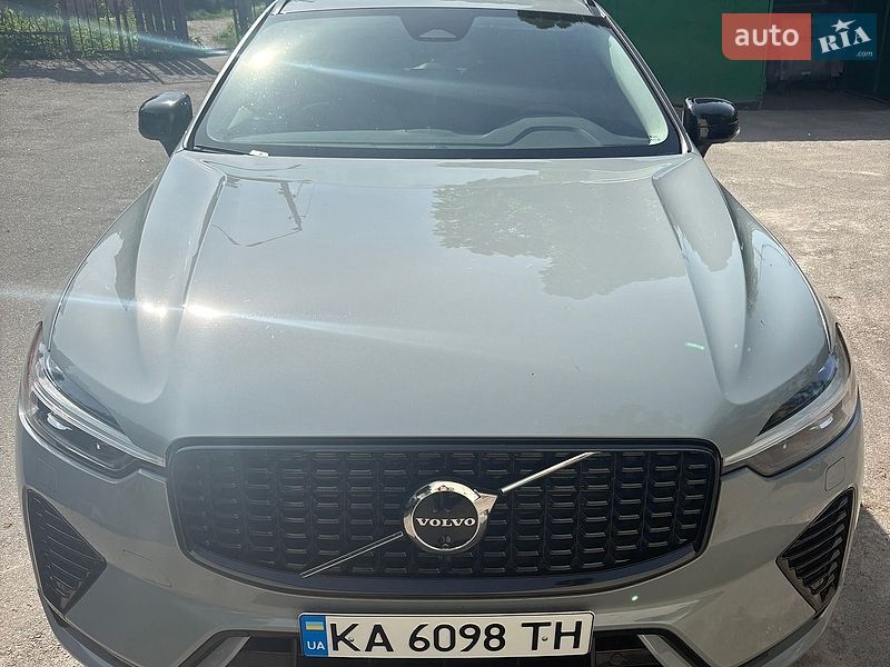 Volvo XC60 2025