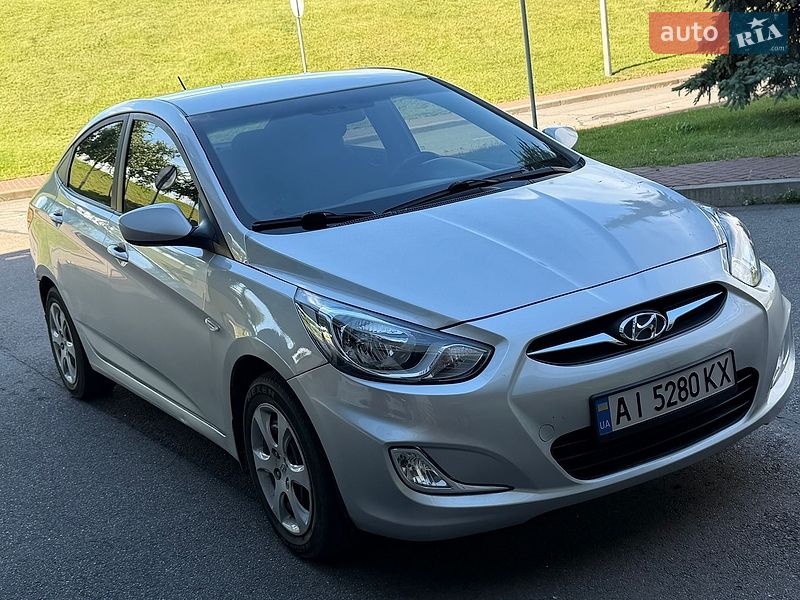 Hyundai Accent 2011