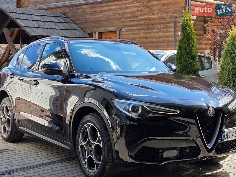 Alfa Romeo Stelvio 2017