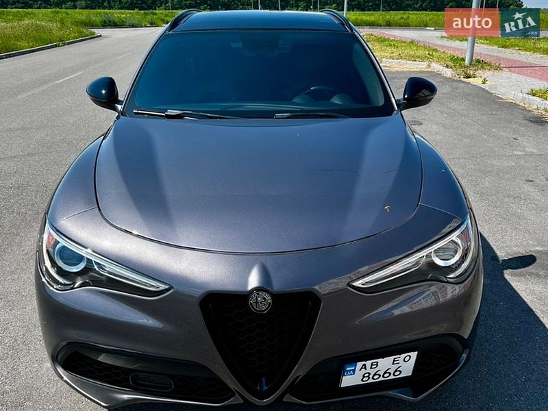 Alfa Romeo Stelvio 2017