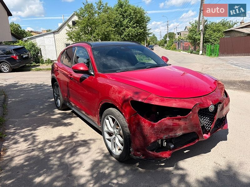 Alfa Romeo Stelvio 2017