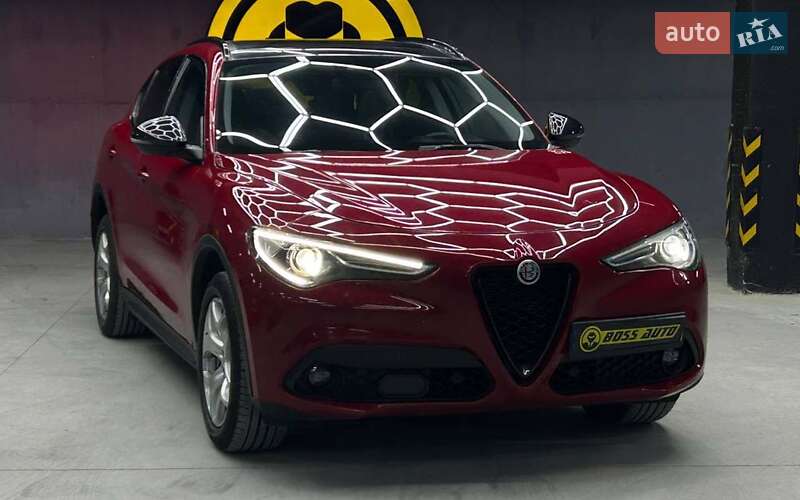 Alfa Romeo Stelvio 2021