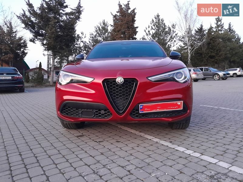 Alfa Romeo Stelvio 2019