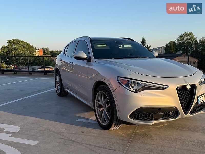 Alfa Romeo Stelvio 2019