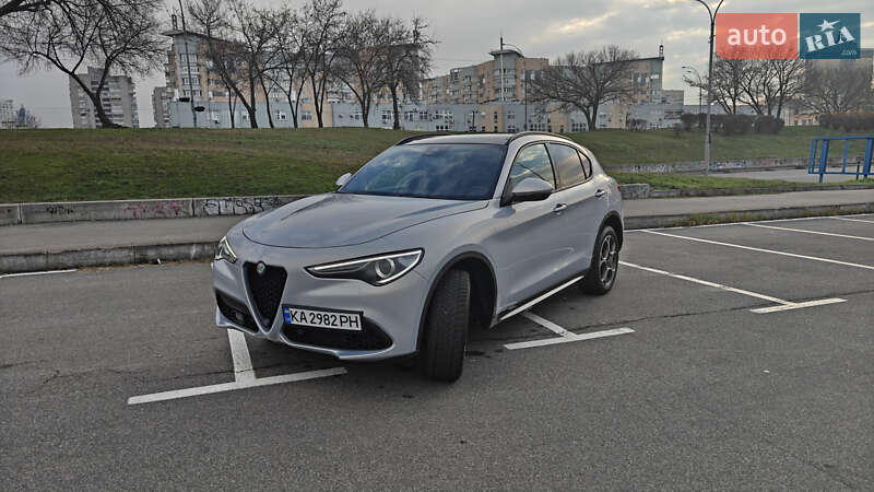Alfa Romeo Stelvio 2022