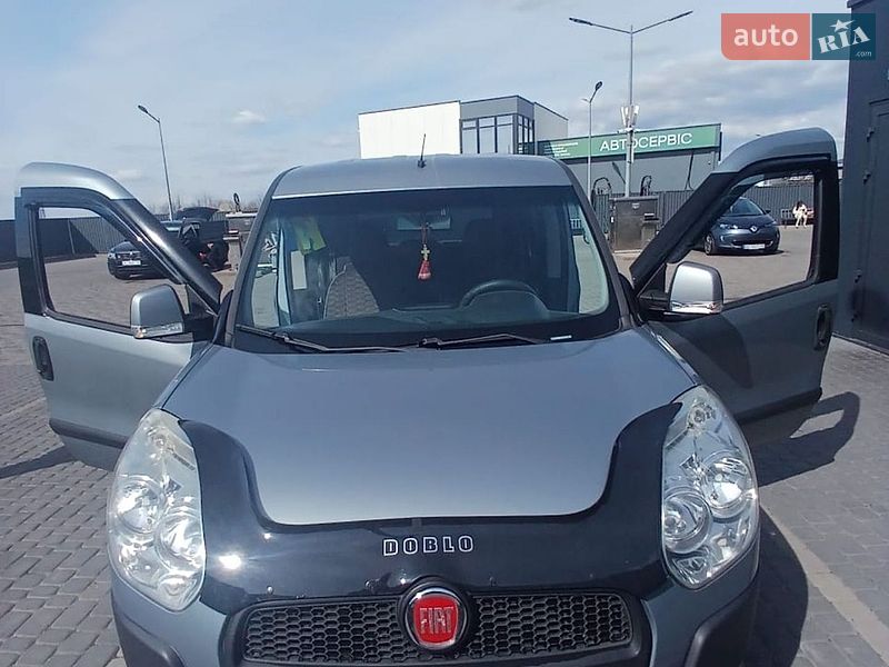 Fiat Doblo 2011