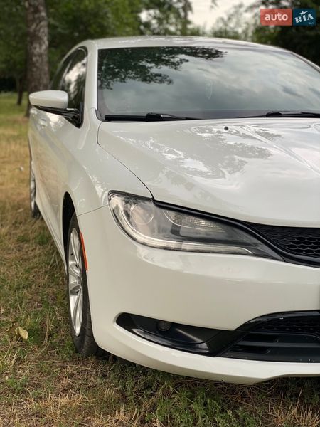 Chrysler 200 2015