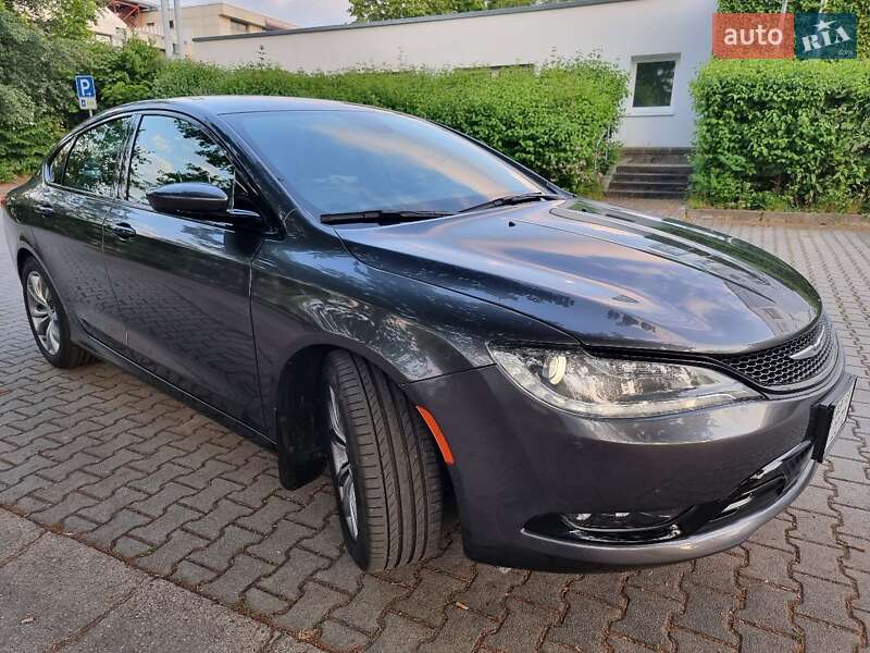 Chrysler 200 2016