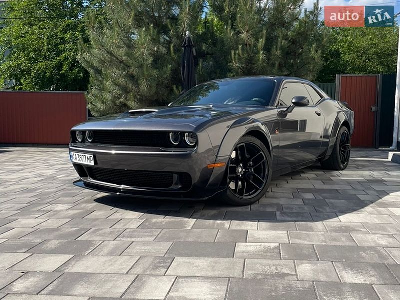Dodge Challenger 2020