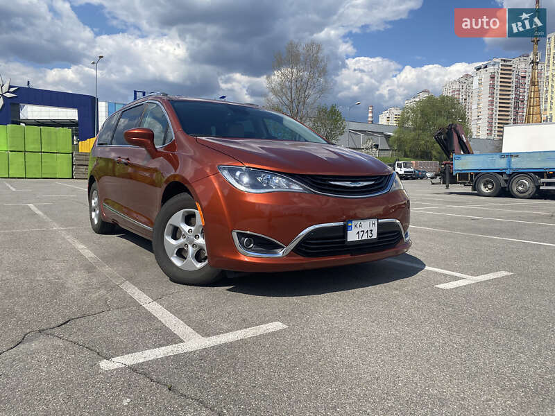 Chrysler Pacifica 2018