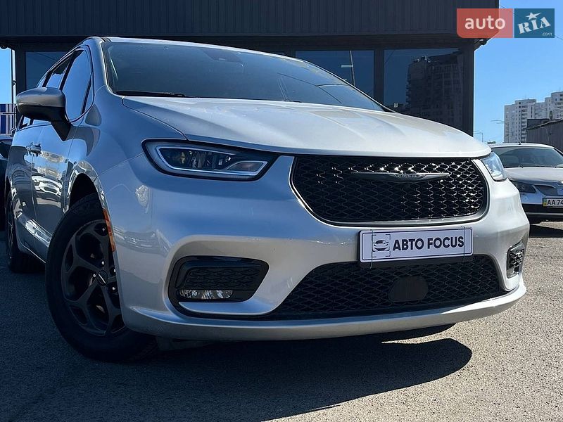 Chrysler Pacifica 2023