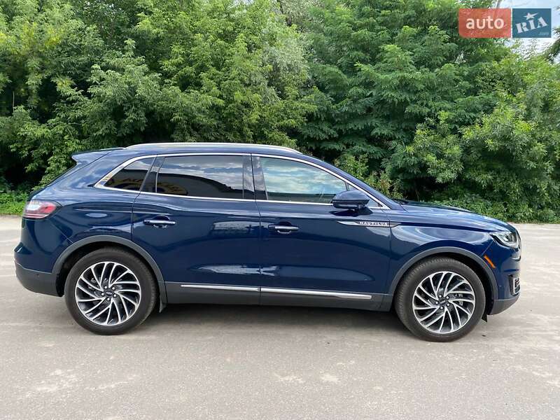 Lincoln Nautilus 2020