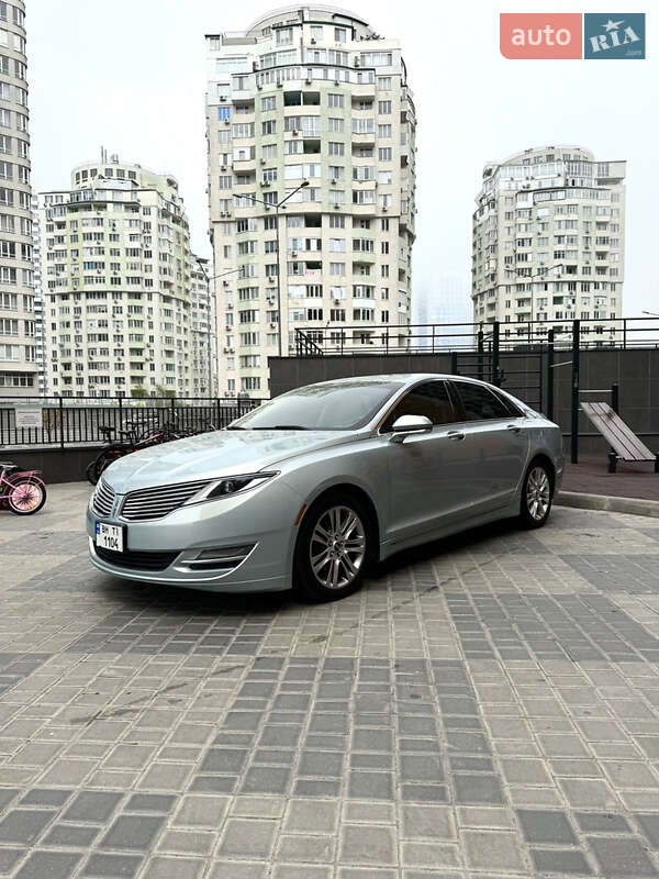 Lincoln MKZ 2014