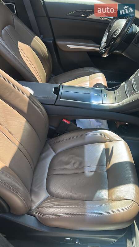 Lincoln MKZ 2013