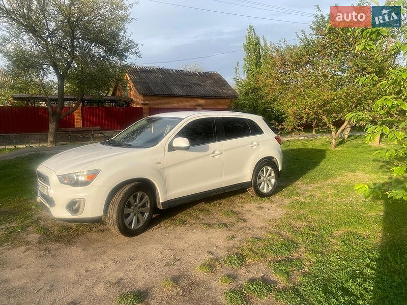 Mitsubishi Outlander Sport 2014