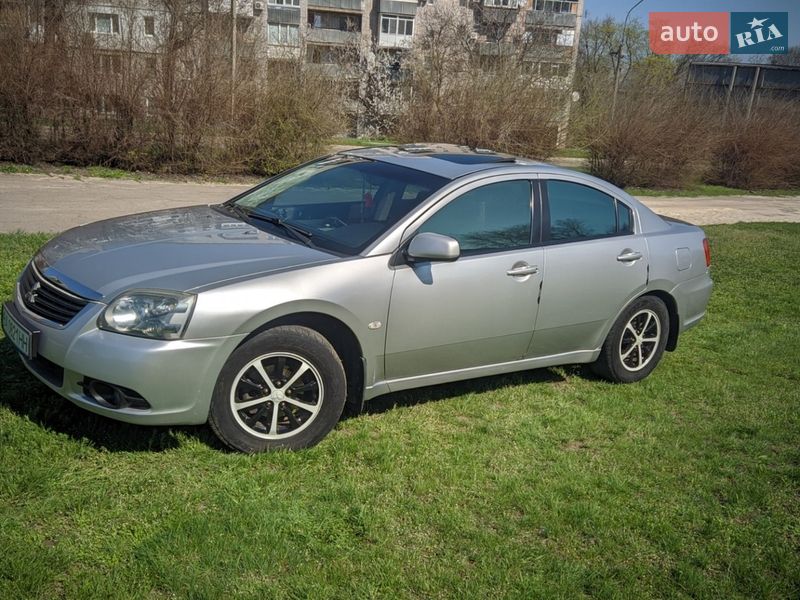 Mitsubishi Galant 2009
