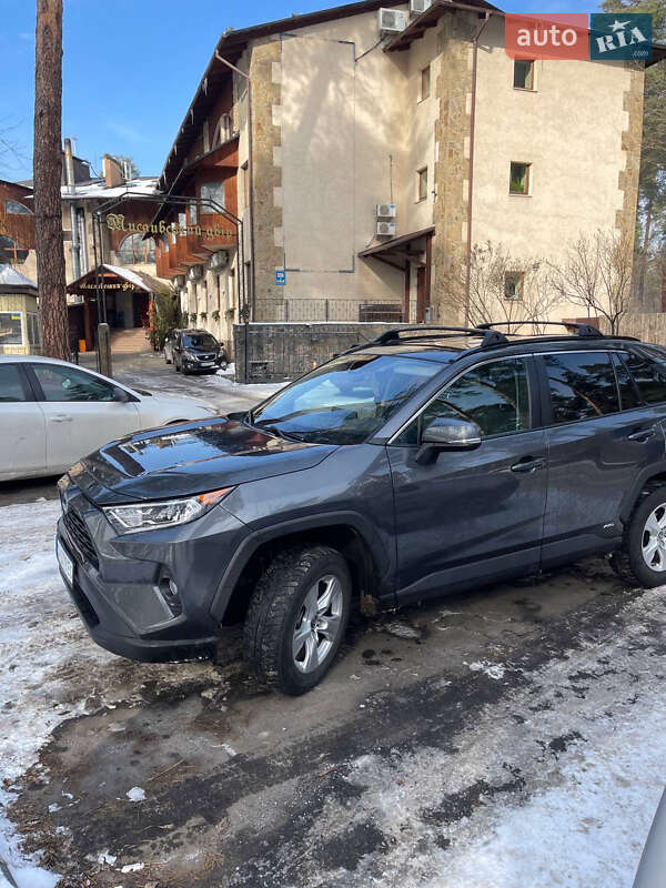 Toyota RAV4 2021