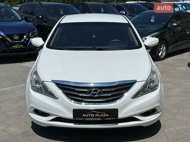 Hyundai Sonata 2012