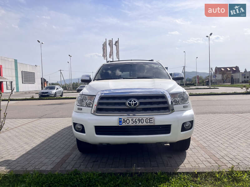 Toyota Sequoia 2012