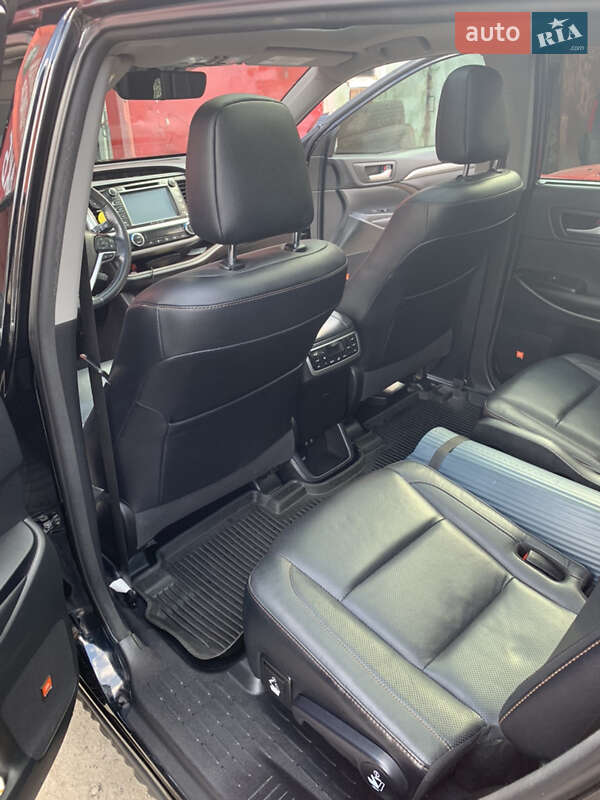 Toyota Highlander 2017