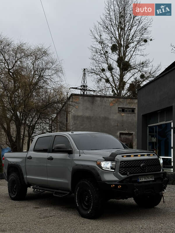Toyota Tundra 2018