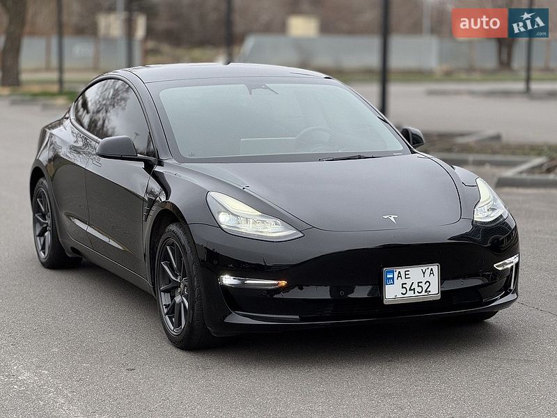 Tesla Model 3 2022