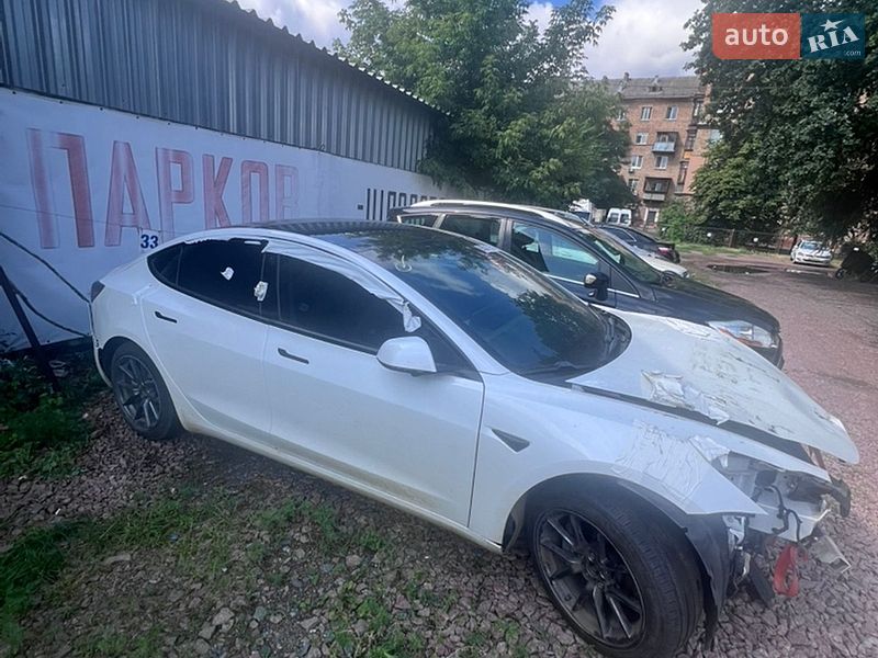 Tesla Model 3 2021