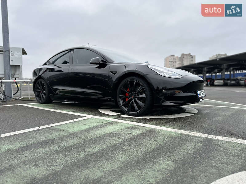 Tesla Model 3 2019