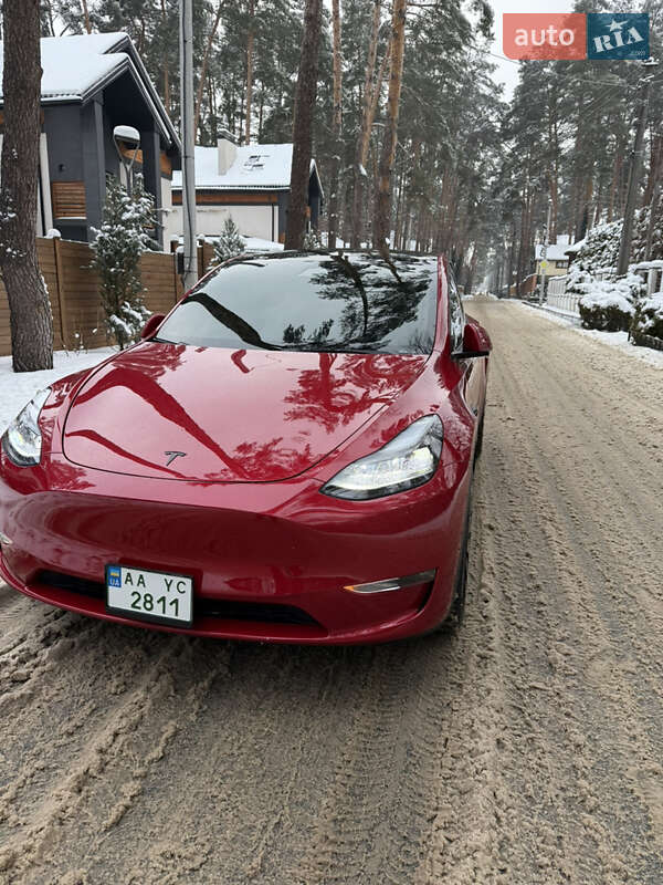 Tesla Model Y 2023