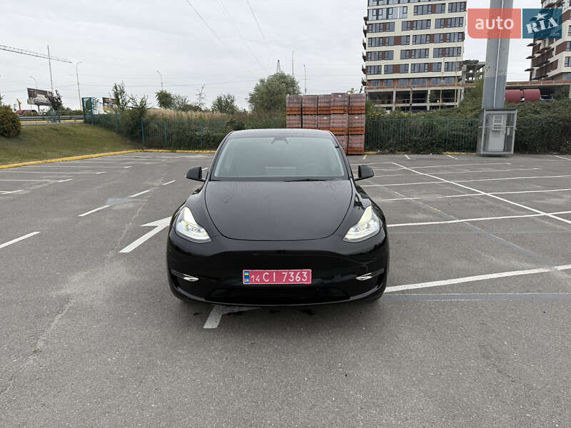 Tesla Model Y 2022