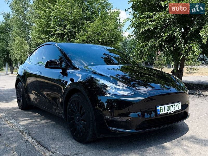 Tesla Model Y 2023