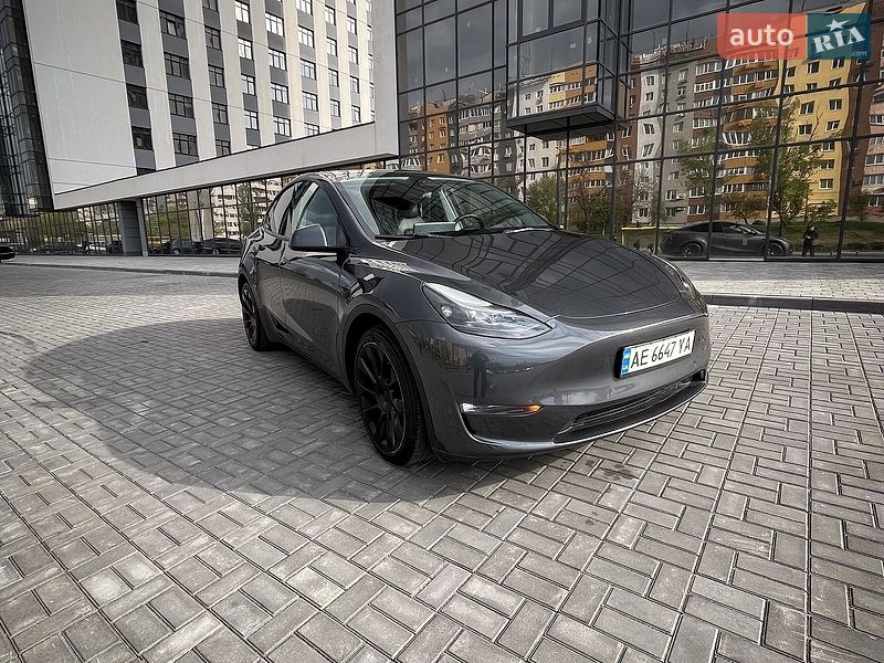 Tesla Model Y 2021