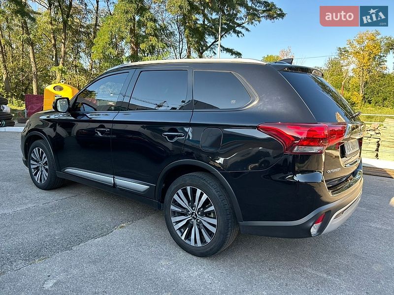Mitsubishi Outlander 2019