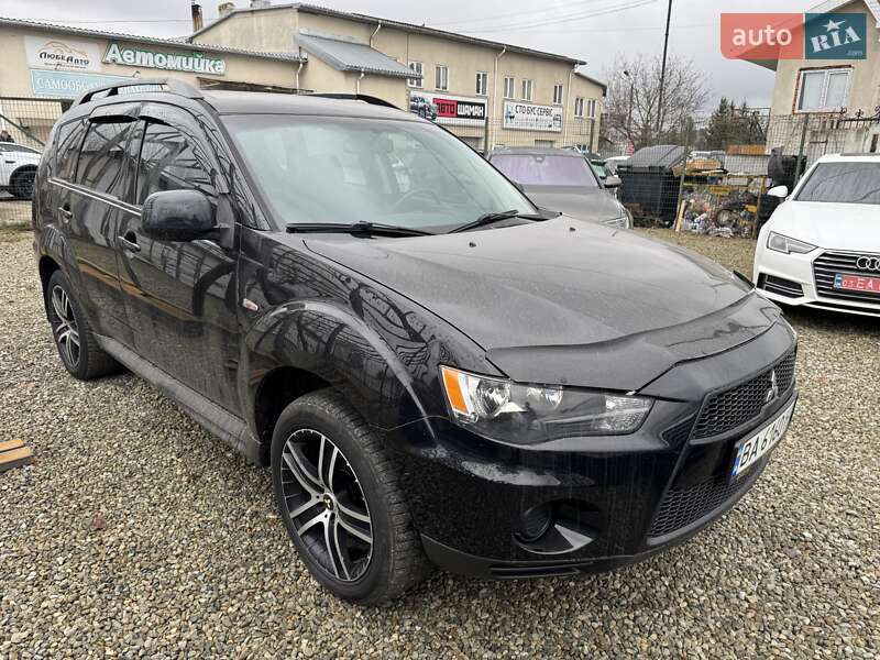 Mitsubishi Outlander 2012