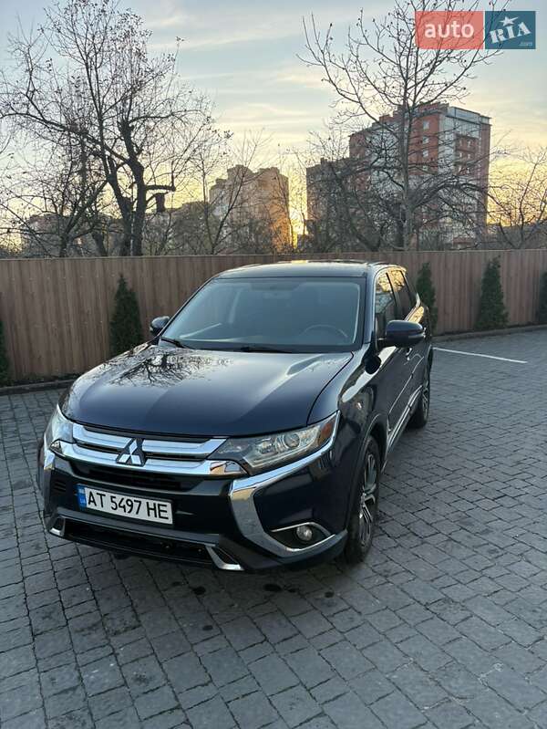 Mitsubishi Outlander 2015