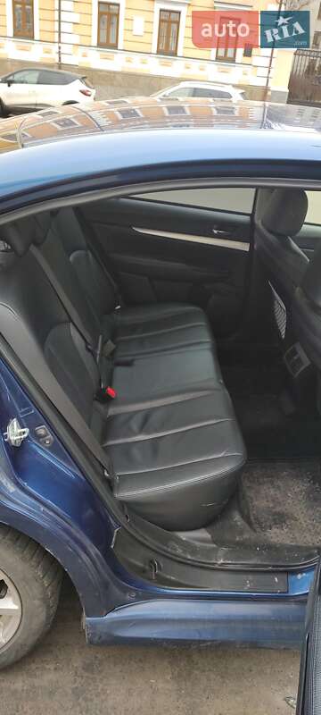 Subaru Legacy 2011