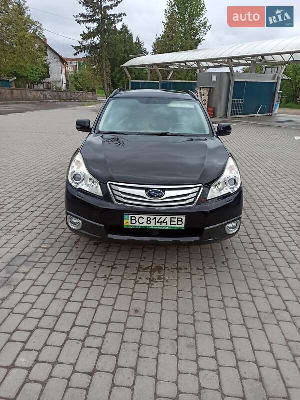 Subaru Outback 2010