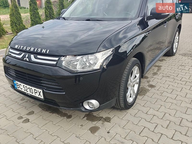 Mitsubishi Outlander 2013