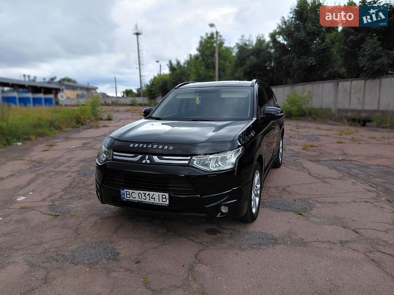Mitsubishi Outlander 2012