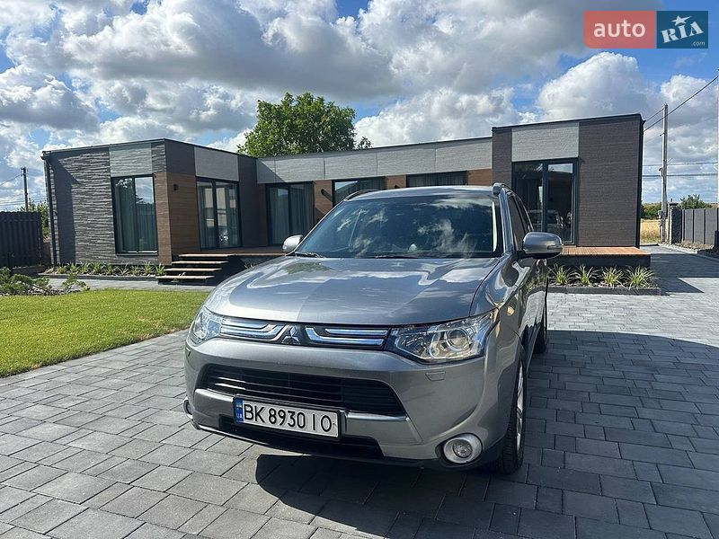 Mitsubishi Outlander 2013