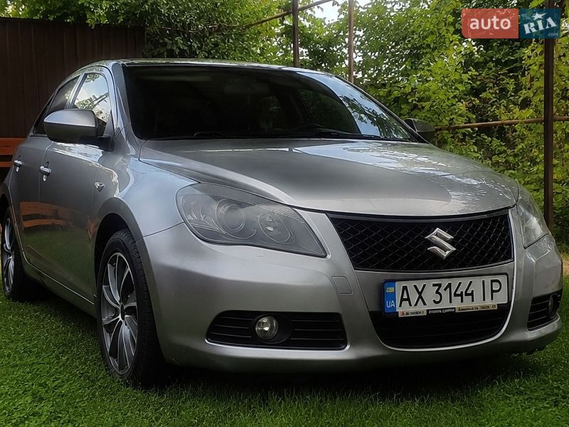 Suzuki Kizashi 2011