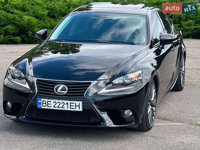 Lexus IS 2013