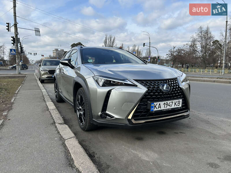 Lexus UX 2020