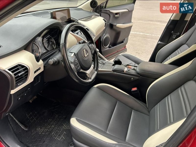 Lexus NX 2019