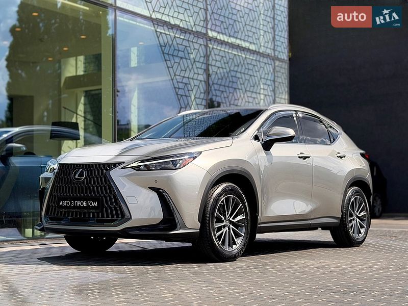 Lexus NX 2022