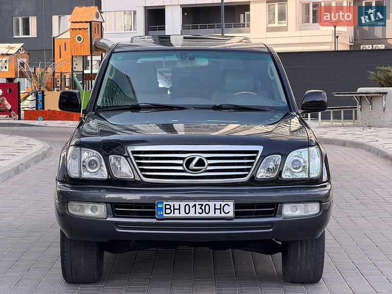 Lexus LX 2004